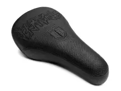 Stranger "Logo" Pivotal Seat Stranger "Logo" Pivotal Seat