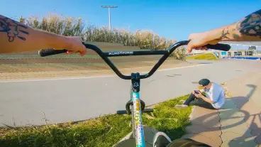 Robin Kachfi - GoPro BMX Street Riding in Barcelona Robin Kachfi - GoPro BMX Street Riding in Barcelona