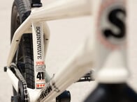 Sunday Bikes "Soundwave RHD Gary Young" 2022 BMX Rad - Gloss Classic White | Freecoaster | RHD