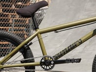 Sunday Bikes "Wavelength Gary Young" 2023 BMX Rad - Matte Army Green | Cassette | SDS