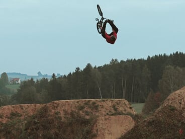 BMX Dirt - Simon Moratz X kunstform