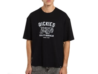 Dickies "Laundry Boxy" T-Shirt - Black