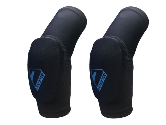 7 Protection "Kids Transition" Knee Pads - Black/Blue